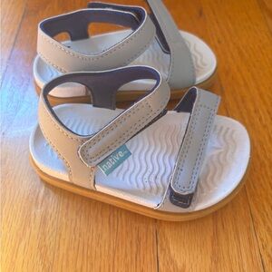 Native Kids Sandals - Light Gray and Tan